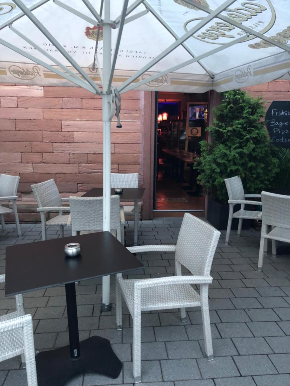 Stadtcafe-Hotel Kelsterbach Exteriör bild