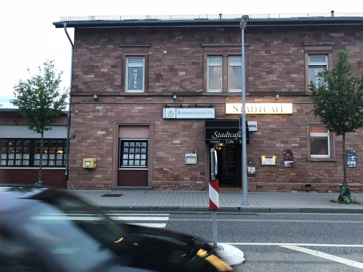 Stadtcafe-Hotel Kelsterbach Exteriör bild
